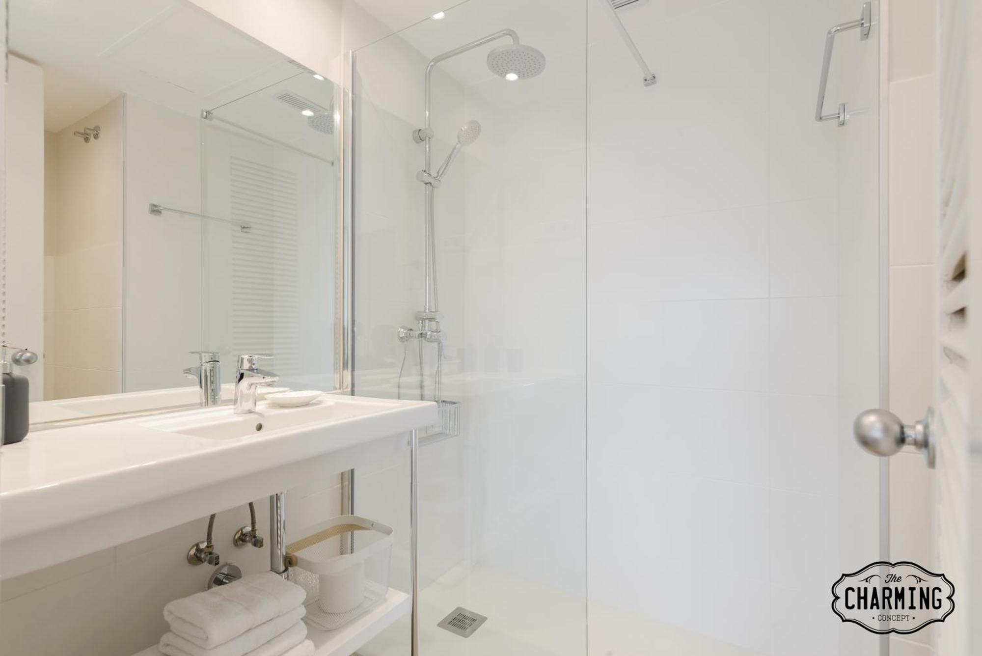 Charming Eurobuilding 2 Terrace Exclusive - Plaza De Parking Apartment Madrid Ngoại thất bức ảnh